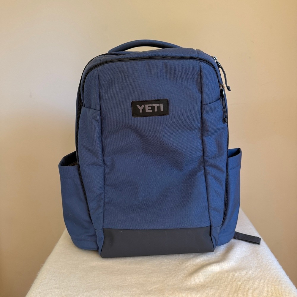 YETI Crossroads 23L Backpack Navy 🎒 Laptop Commuter Travel Bag